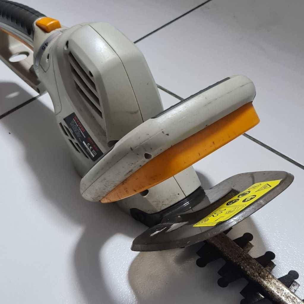 Saws Ryobi trimming saw was sold for R535.00 on 5 May at 2346 by